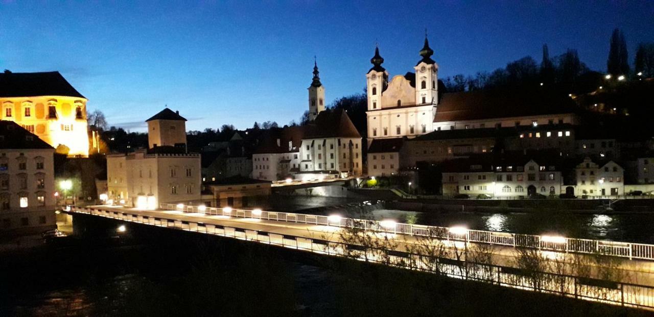 Apartment Ap 1 Im Zentrum Steyr, Bestrooms Eu Bagian luar foto